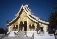 Travelers with Luang Prabang 4 day tour